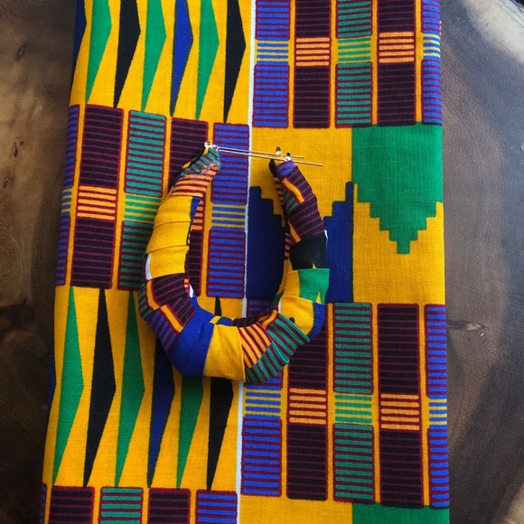 Matching Kente Head Wrap and Earrings - Picture 8 of 8